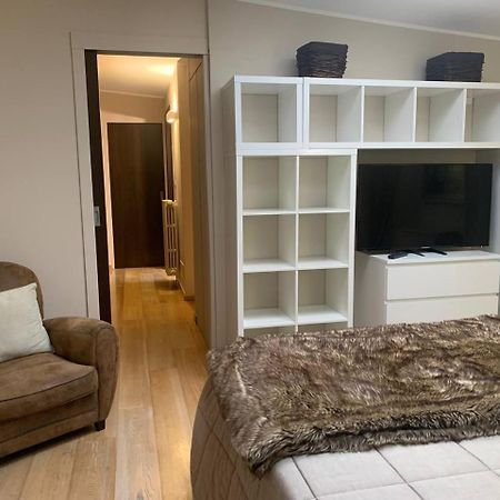 Residenza Taliedo, In Casa Privata, Abitata, Solo Camera Doppia E Bagno Personale Милан Экстерьер фото