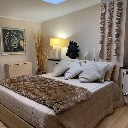 Residenza Taliedo, In Casa Privata, Abitata, Solo Camera Doppia E Bagno Personale Милан Экстерьер фото